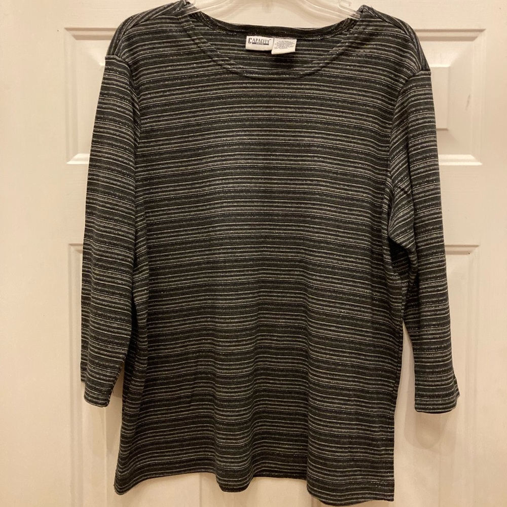 Capacity Knit Woman’s Top